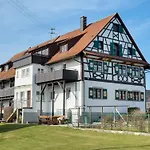 Haus Hilebrand 아파트 *