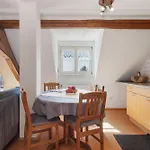 Haus Hilebrand 아파트 *